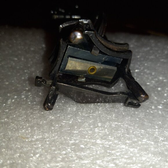 Miniature Mini Spinning Wheel Vintage Pencil Sharpener Die Cast - Picture 6 of 6